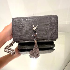 KATE MEDIUM WITH TASSEL IN CROCODILE-
EMBOSSED SHINY LEATHER